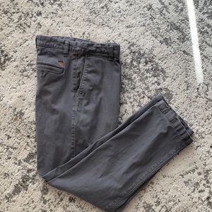Men’s grey pants, 100% cotton, Dockers, excellent condition, 34 x 30